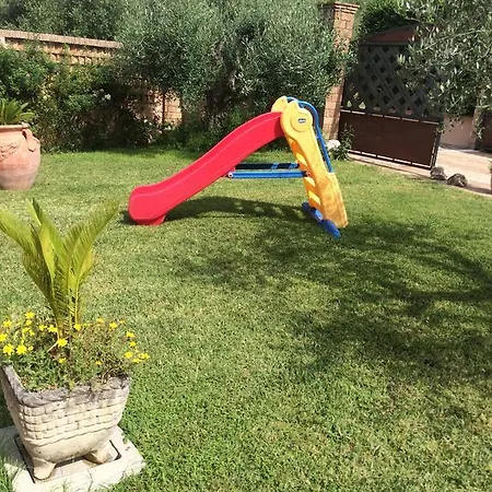 Dream Lounge Cafe 住宿加早餐酒店 *