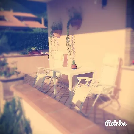 Dream Lounge Cafe 住宿加早餐酒店 卡斯特罗齐耶罗