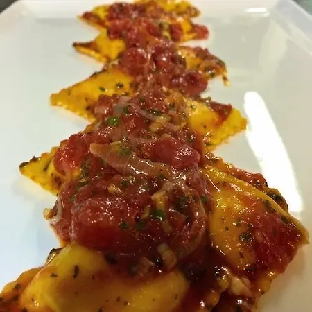 Dream Lounge Cafe 住宿加早餐酒店