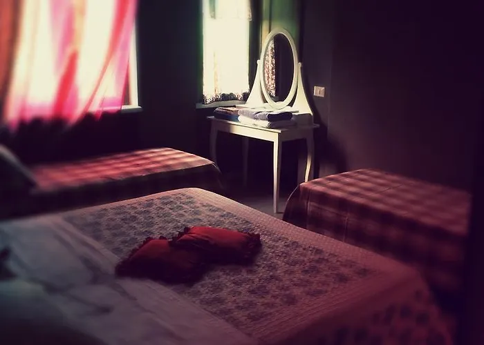 Dream Lounge Cafe Bed and Breakfast *